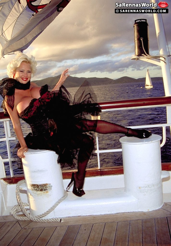 Sarennas Boob Cruise